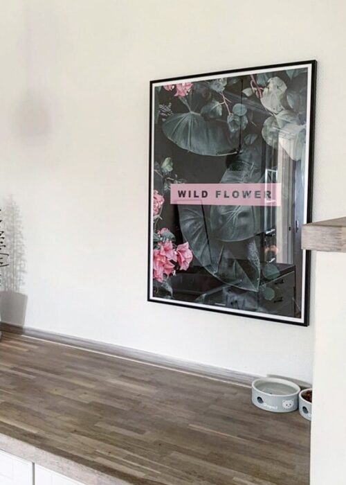 Wild flower plakat i kaffehjørnet i køkkenet