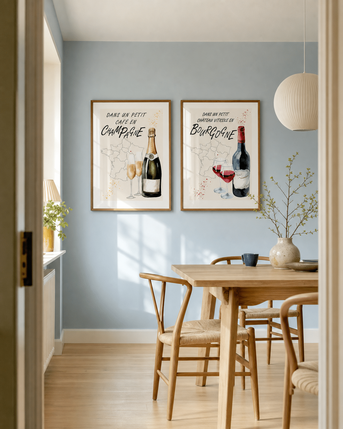 Champagne No.1 og Bourgogne No.1 plakater i spisestue